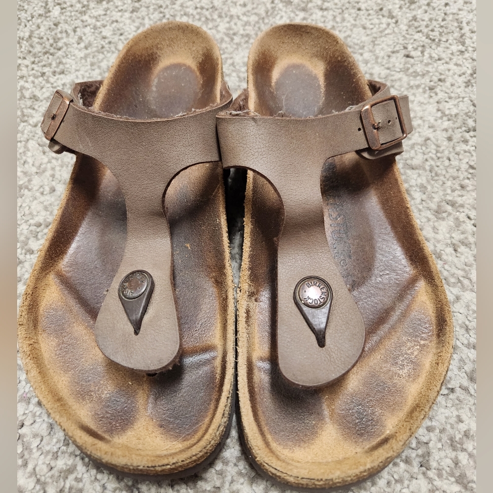 Women's Birkenstock Gizeh sandals